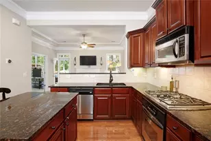 1404 Lexington Dr, Roswell, GA 30075 - Photo 15