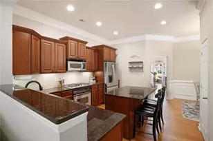 1404 Lexington Dr, Roswell, GA 30075 - Photo 17
