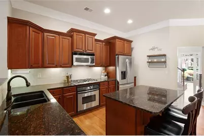 1404 Lexington Dr, Roswell, GA 30075 - Photo 17