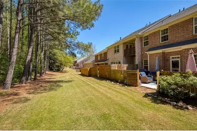 1404 Lexington Dr, Roswell, GA 30075 - Photo 39