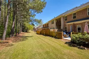 1404 Lexington Dr, Roswell, GA 30075 - Photo 39