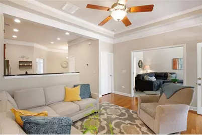 1404 Lexington Dr, Roswell, GA 30075 - Photo 9