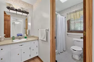 2220 Valley Creek Cir, Snellville, GA 30078 - Photo 7