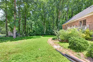 2220 Valley Creek Cir, Snellville, GA 30078 - Photo 45