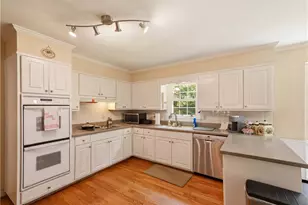 7610 Nesbit Ferry Rd, Sandy Springs, GA 30350 - Photo 9