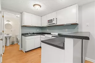 11190 Abbotts Station Dr, Johns Creek, GA 30097 - Photo 23