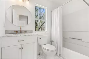 11190 Abbotts Station Dr, Johns Creek, GA 30097 - Photo 17