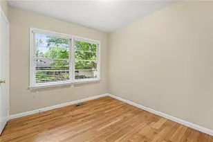 3934 Ensign Ct, Atlanta, GA 30341 - Photo 9