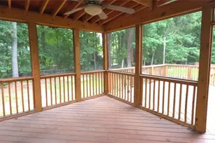 190 Barrington Dr Dr E, Roswell, GA 30076 - Photo 19