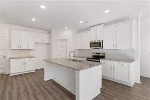6013 Silverbell Dr, Flowery Branch, GA 30542 - Photo 9