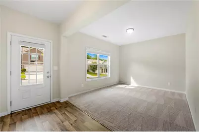 422 Auburn Crossing Drive, Auburn, GA 30011 - Photo 5