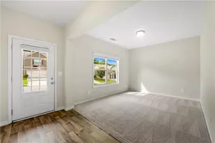 422 Auburn Crossing Dr, Auburn, GA 30011 - Photo 5