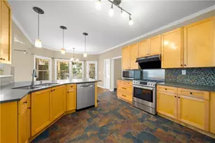 1832 Shores Ridge Ct, Suwanee, GA 30024 - Photo 15