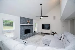 3702 Hembree Ln, Marietta, GA 30062 - Photo 3