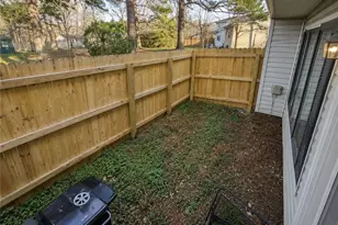 273 Country Club Dr, Jonesboro, GA 30238 - Photo 3
