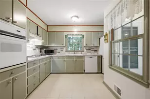252 Angla Dr SE, Smyrna, GA 30082 - Photo 9