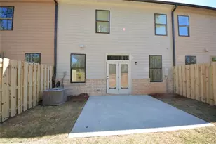 1147 Lucan Ln, Lawrenceville, GA 30043 - Photo 17