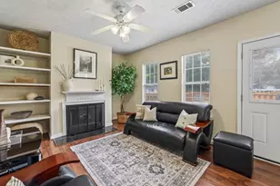 1079 Shadow Lake Dr, Lithonia, GA 30058 - Photo 19