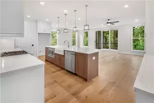 4701 Coleridge Ct, Peachtree Corners, GA 30092 - Photo 7