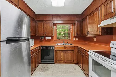 3642 Rainbow Circle SW, Snellville, GA 30039 - Photo 17