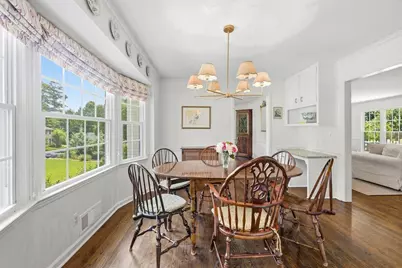 5266 Wynterhall Way, Dunwoody, GA 30338 - Photo 9