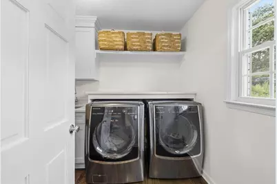 5266 Wynterhall Way, Dunwoody, GA 30338 - Photo 15