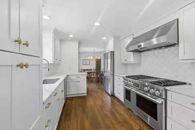 5266 Wynterhall Way, Dunwoody, GA 30338 - Photo 11