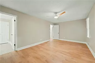 8986 Mandarin Dr, Jonesboro, GA 30236 - Photo 15