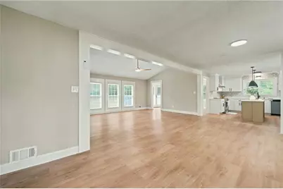 8986 Mandarin Drive, Jonesboro, GA 30236 - Photo 9