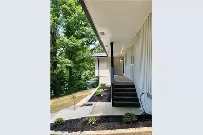 8986 Mandarin Drive, Jonesboro, GA 30236 - Photo 7