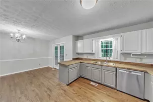 3861 Mountain View Rd NW, Kennesaw, GA 30152 - Photo 15