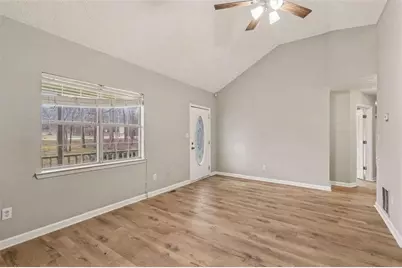 253 Ruth Drive, Newnan, GA 30265 - Photo 5