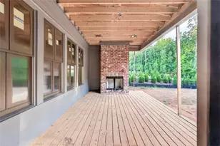 271 Lk Vis Dr, Statham, GA 30666 - Photo 9