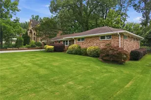 2140 Oakawana Dr NE, Atlanta, GA 30345 - Photo 3