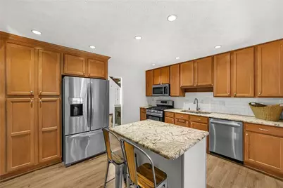 3701 Thornwood Way, Marietta, GA 30062 - Photo 9