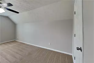 1096 Sham Pointe Dr, Lawrenceville, GA 30043 - Photo 13