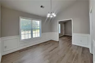 1096 Sham Pointe Dr, Lawrenceville, GA 30043 - Photo 7