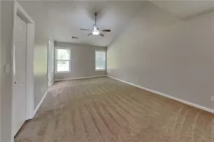1096 Sham Pointe Dr, Lawrenceville, GA 30043 - Photo 9