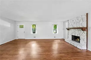 585 Westchester Cir SW, Marietta, GA 30064 - Photo 7