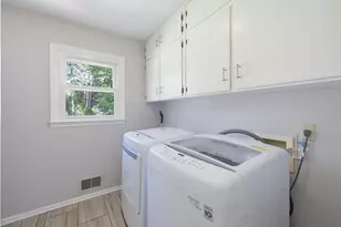 1220 Sherry Dr, Alpharetta, GA 30009 - Photo 17