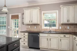 1664 Maes Overlook, Loganville, GA 30052 - Photo 25