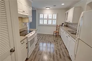6408 Deerings Ln, Peachtree Corners, GA 30092 - Photo 9