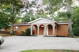 5582 Mulberry St, Flowery Branch, GA 30542 - Photo 1