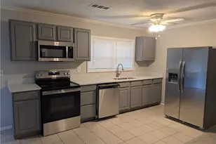 5582 Mulberry St, Flowery Branch, GA 30542 - Photo 3