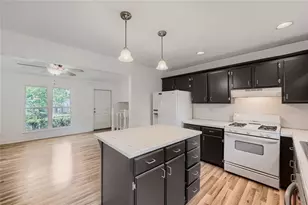 2635 Meadow Bend Ct, Duluth, GA 30096 - Photo 3