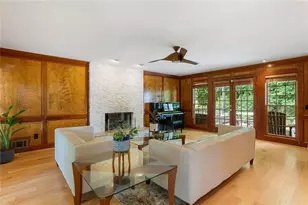 3916 Morris Ct, Peachtree Corners, GA 30092 - Photo 3