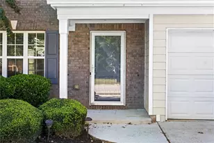 9517 Lakeview Rd, Union City, GA 30291 - Photo 5