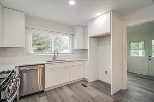 3453 Pittard Rd, Duluth, GA 30096 - Photo 19