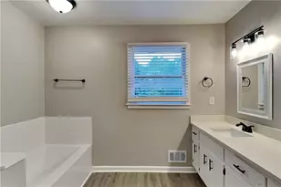 1100 Lake Dr, Roswell, GA 30075 - Photo 13