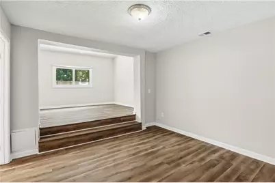 3733 Memorial Parkway NW, Kennesaw, GA 30152 - Photo 15